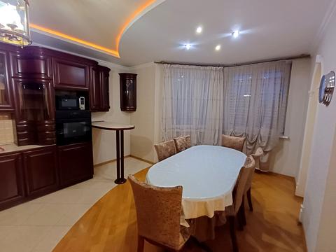 квартира по адресу Миколы Бажана просп., 1-М