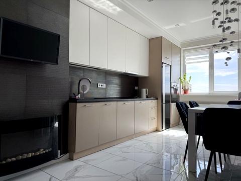 квартира за адресою Миколи Карнаухова вул. (Мірющенка), 47-49