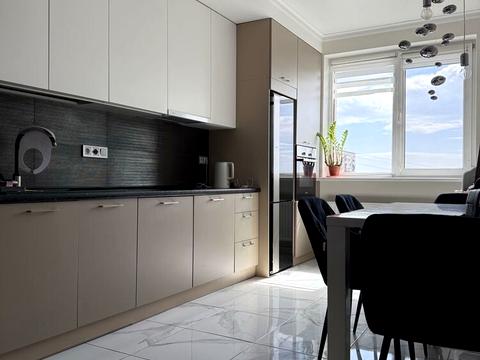 квартира за адресою Миколи Карнаухова вул. (Мірющенка), 47-49