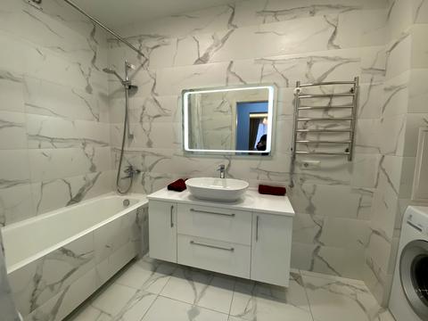 квартира за адресою Героїв полку "Азов" вул. (Маршала Малиновського), 8