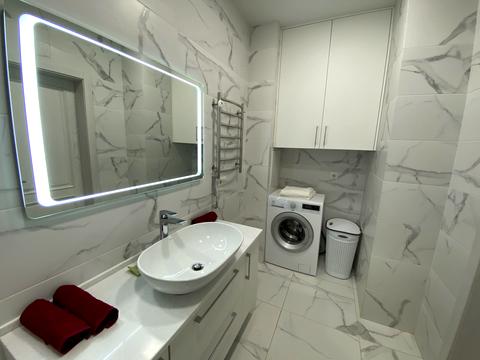 квартира за адресою Героїв полку "Азов" вул. (Маршала Малиновського), 8