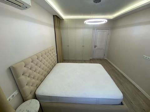 квартира за адресою Героїв полку "Азов" вул. (Маршала Малиновського), 8