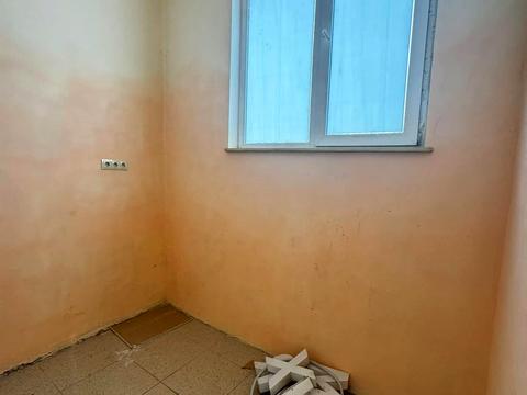 комерційна за адресою Олександра Довженка вул., 21Б