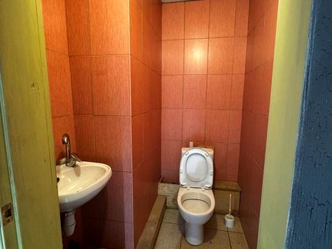 комерційна за адресою Олександра Довженка вул., 21Б