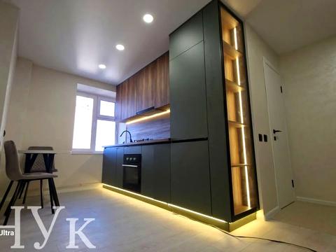 квартира за адресою Тролейбусна вул., 4