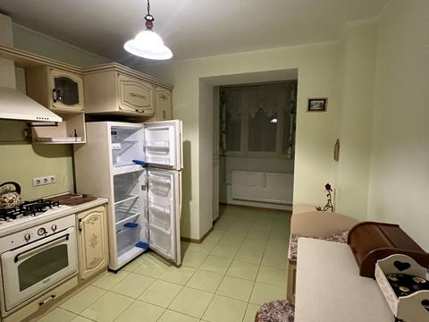 квартира за адресою Крайна вул., 1Б