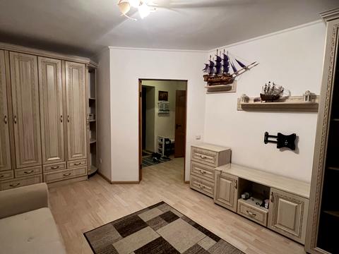 квартира за адресою Крайна вул., 1Б