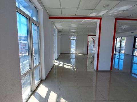 комерційна за адресою Торговиця вул., 9