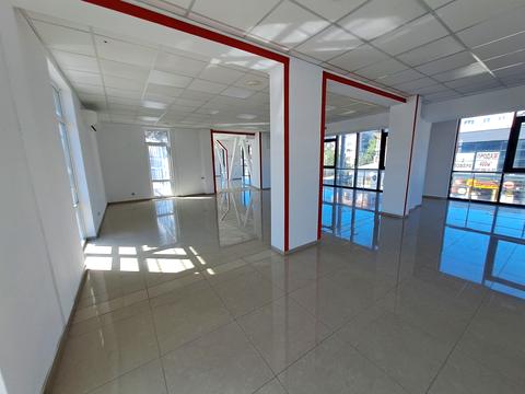 комерційна за адресою Торговиця вул., 9