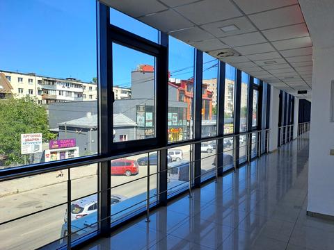 комерційна за адресою Торговиця вул., 9