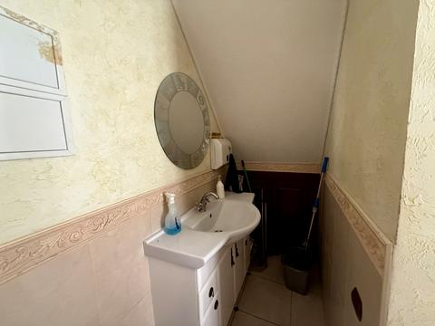 коммерческая по адресу Сенная ул., 1