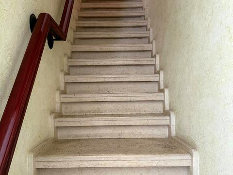 коммерческая по адресу Сенная ул., 1