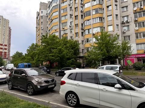 комерційна за адресою Княжий Затон вул., 4