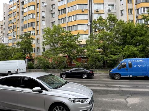 комерційна за адресою Княжий Затон вул., 4