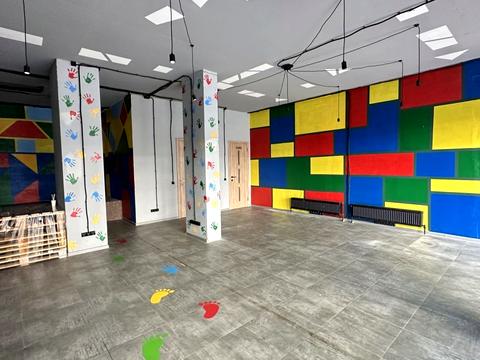 комерційна за адресою Університетська вул., 1п