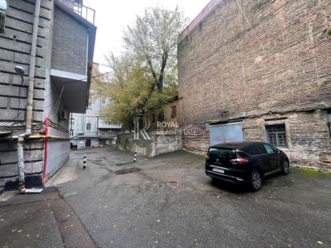 будинок за адресою Євгена Чикаленка вул., 20-Б