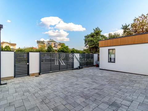 будинок за адресою с. Бобриця, Зелена