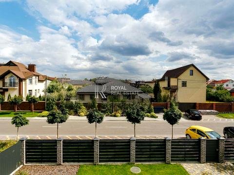 будинок за адресою Центральна вул.