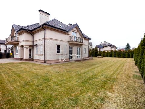 будинок за адресою Кар'єрна вул.