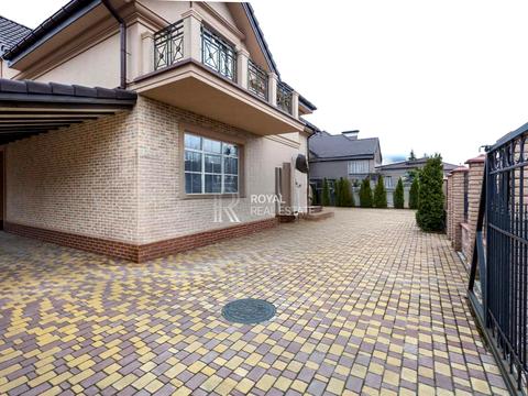 будинок за адресою Кар'єрна вул.