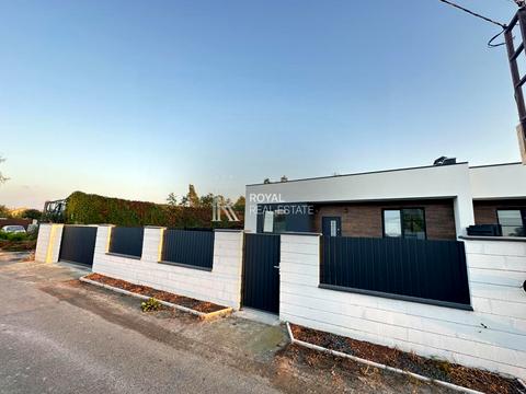 будинок за адресою Жовтнева