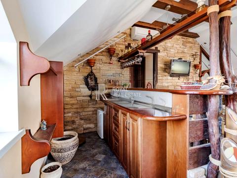 дом по адресу Февральская ул.