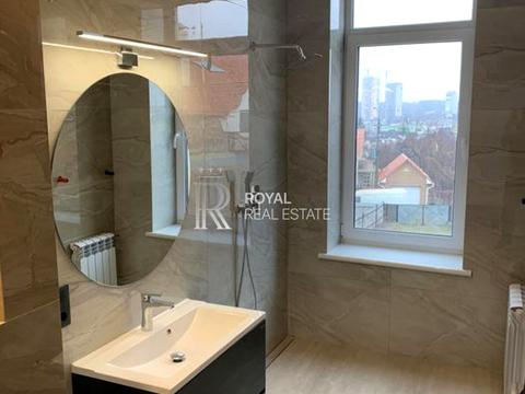 будинок за адресою Товарна вул., 24-Б