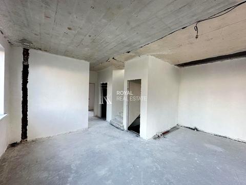 будинок за адресою Першотравнева