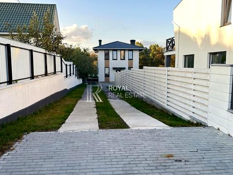 дом по адресу Першотравнева