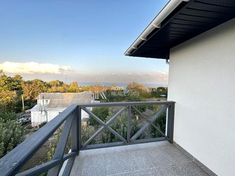 будинок за адресою Першотравнева