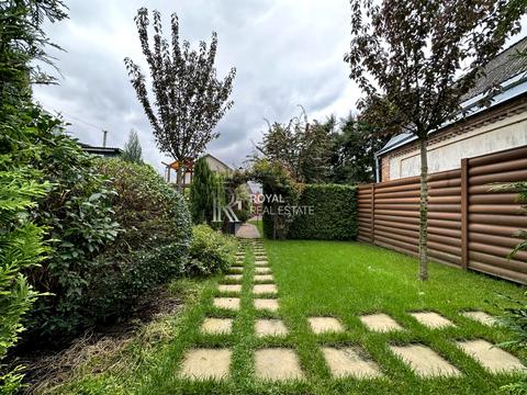 будинок за адресою Соборна вул. ()