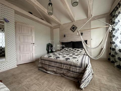 будинок за адресою Соборна вул. ()