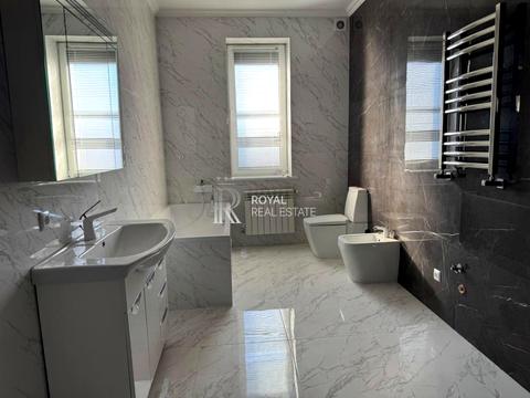 будинок за адресою Кленова вул., 5