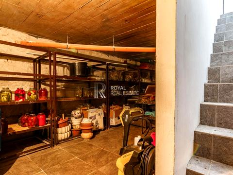 дом по адресу  ул.