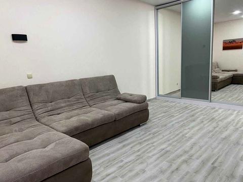 квартира за адресою Лабораторна вул., 11