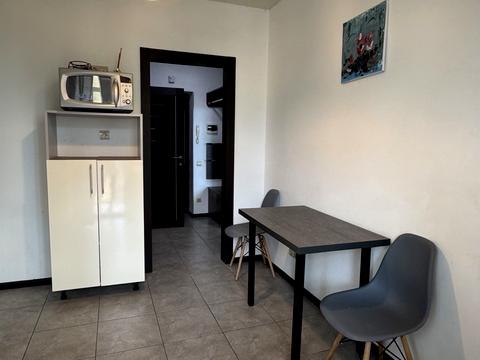 квартира за адресою Українська вул., 83-Б