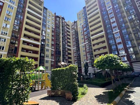 квартира за адресою Українська вул., 83-Б