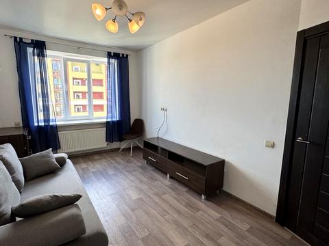 квартира за адресою Українська вул., 83-Б