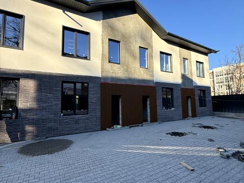 будинок за адресою Академіка Ромоданова вул. (Льва Толстого), 44