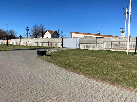 комерційна за адресою Миру, 1