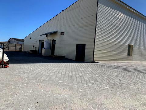 комерційна за адресою Миру, 1