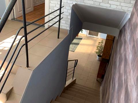 комерційна за адресою Миру, 1