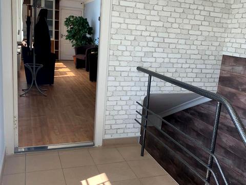 комерційна за адресою Миру, 1