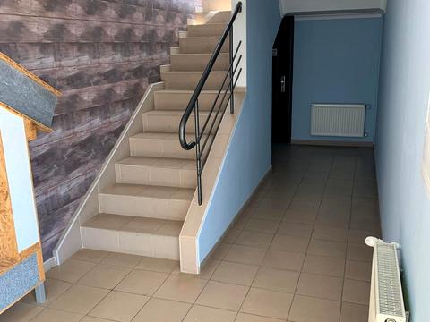 комерційна за адресою Миру, 1