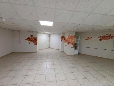 комерційна за адресою Володимира Івасюка просп. (Героїв Сталінграду), 24