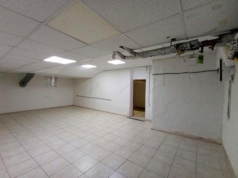 комерційна за адресою Володимира Івасюка просп. (Героїв Сталінграду), 24