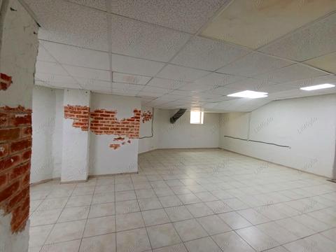 комерційна за адресою Володимира Івасюка просп. (Героїв Сталінграду), 24