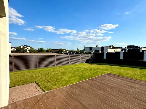 будинок за адресою Лісна