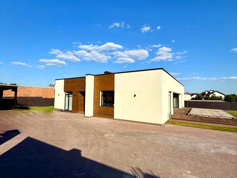 будинок за адресою Лісна