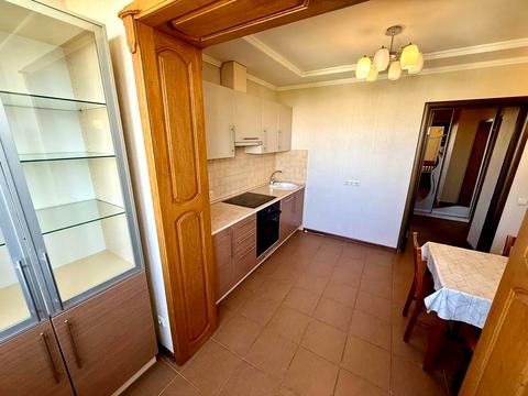 квартира за адресою Ревуцького вул., 21